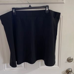 Womens skort with faux front pockets